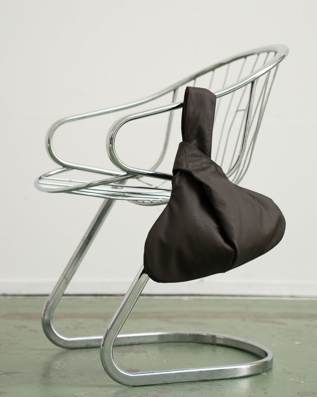 BROWN KNOTBAG