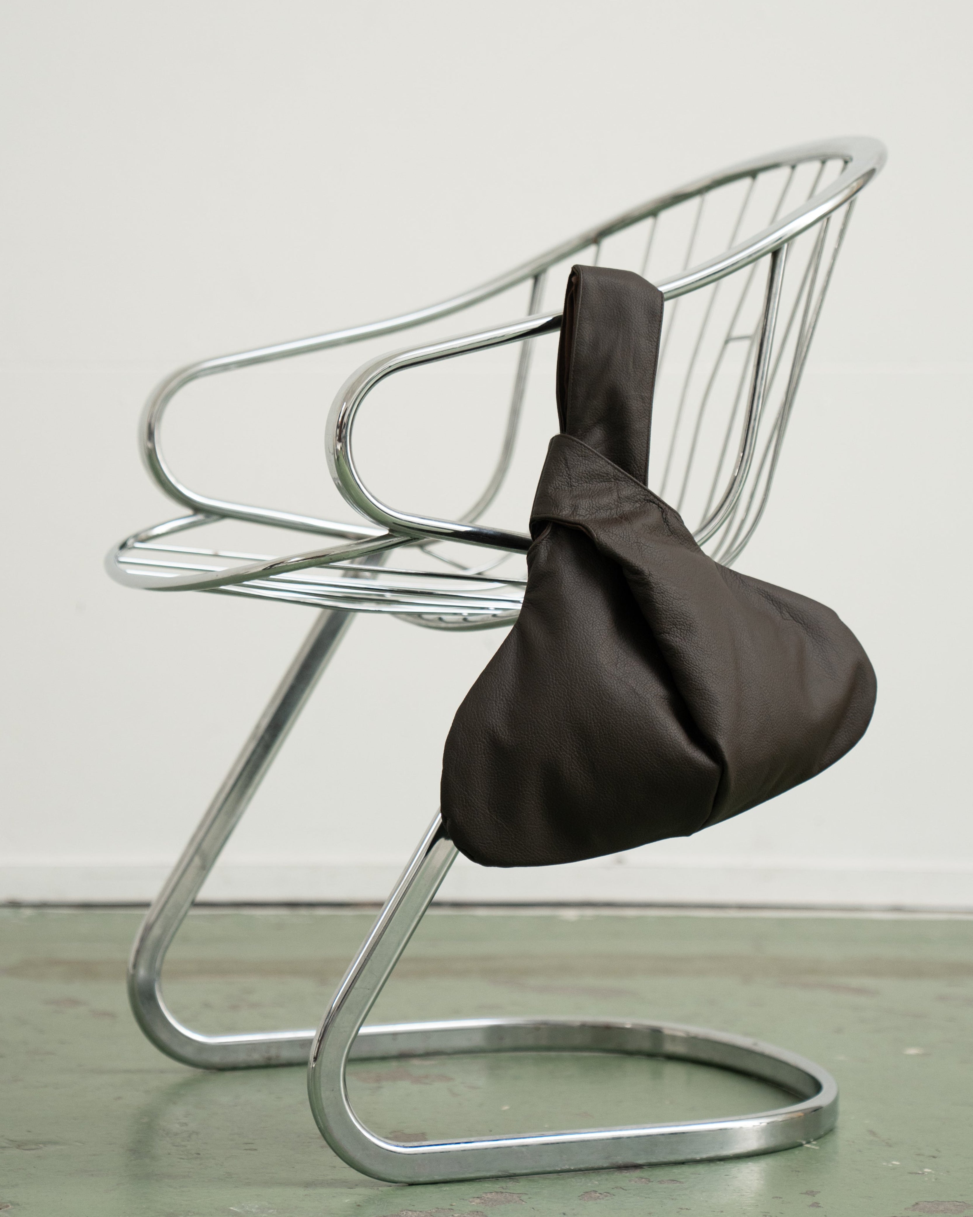 BROWN KNOTBAG