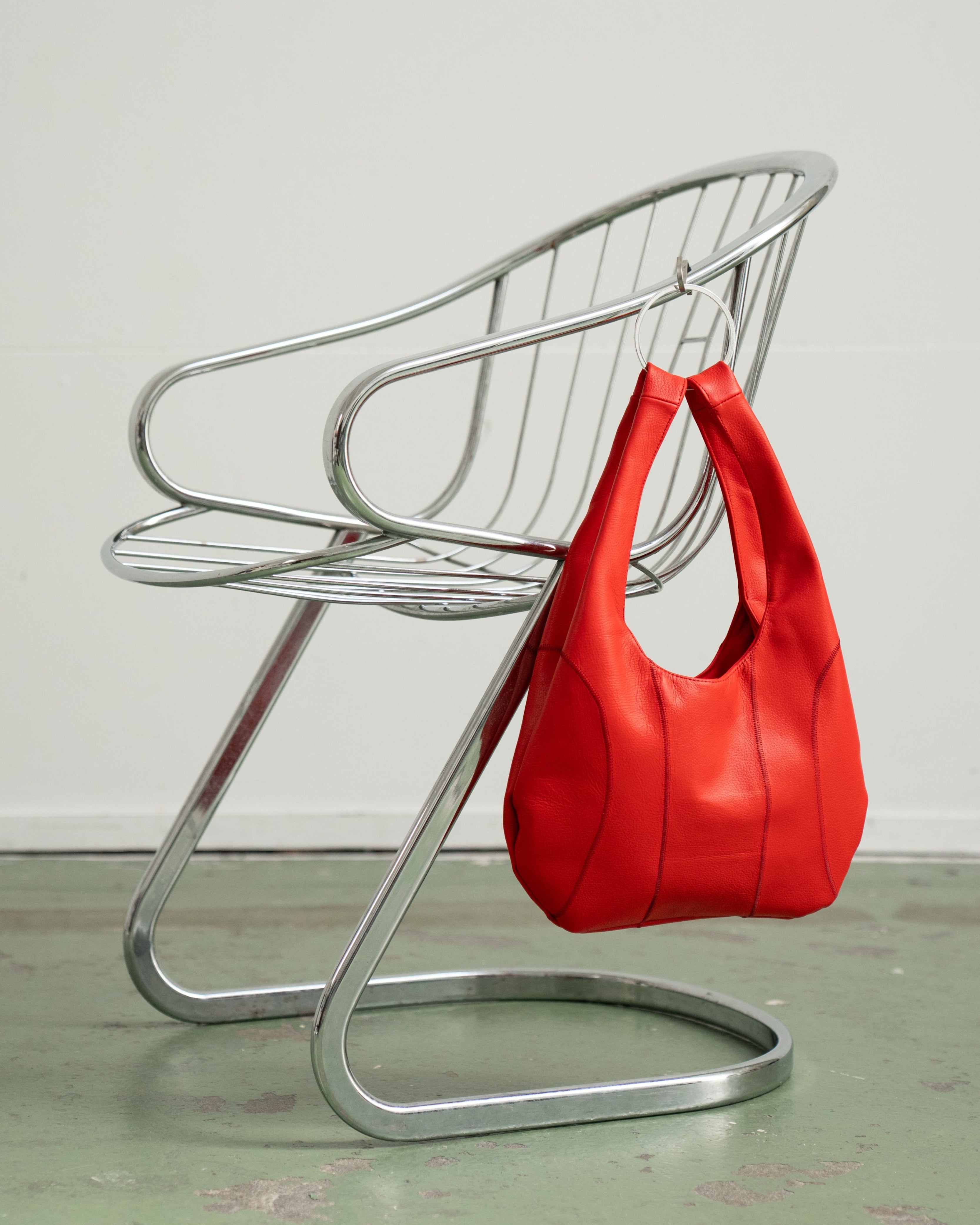 RED RINGBAG WITH DARK RED STITCHING