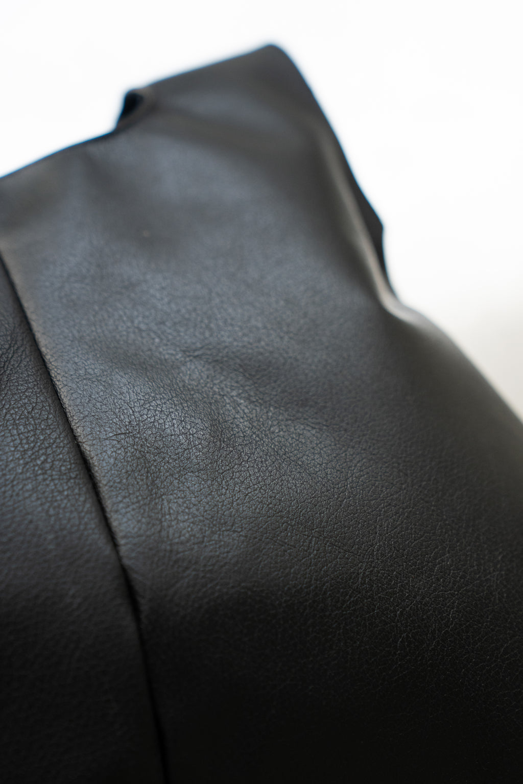BLACK KNOTBAG